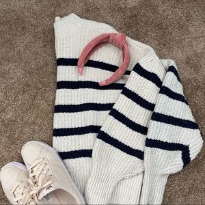 Old navy striped sweater. Size medium.